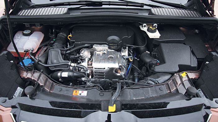 Ο 3κύλινδρος 1.000άρης Ecoboost, που αποδίδει 125 ίππους και 170 Nm ροπής, δείχνει και στο C-MAX την υπεροχή και τη ραφιναρισμένη λειτουργία του. 