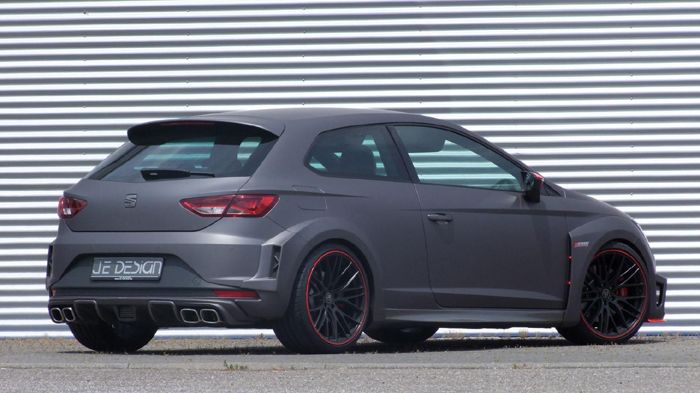Το body kit αποτελείται από έναν εμπρόσθιο προφυλακτήρα τριών τμημάτων, φουσκωμένους θόλους τροχών, απομίμηση ανθρακονημάτων στα πλευρικά μαρσπιέ και 