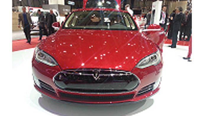 Το Model S είναι ένα ακριβό αυτοκίνητο το οποίο όμως προσφέρει στον ιδιοκτήτη του ανέσεις και οδηγική ευχαρίστηση αντίστοιχες της τιμής του.