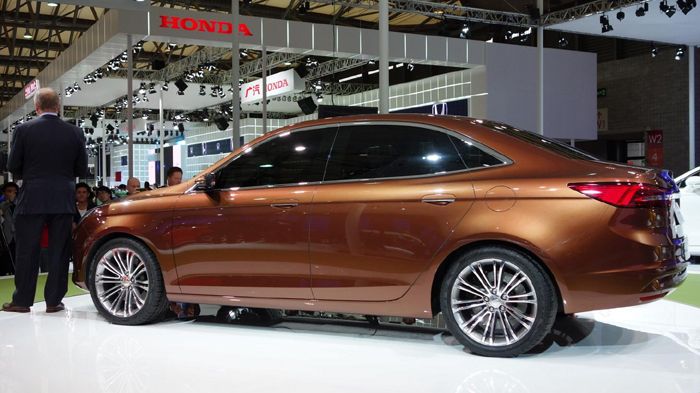 Το νέο Ford Escort θα βρίσκεται κοντά με το 4θυρο Focus σε διαστάσεις, αλλά θα διαθέτει πιο ευρύχωρο εσωτερικό.