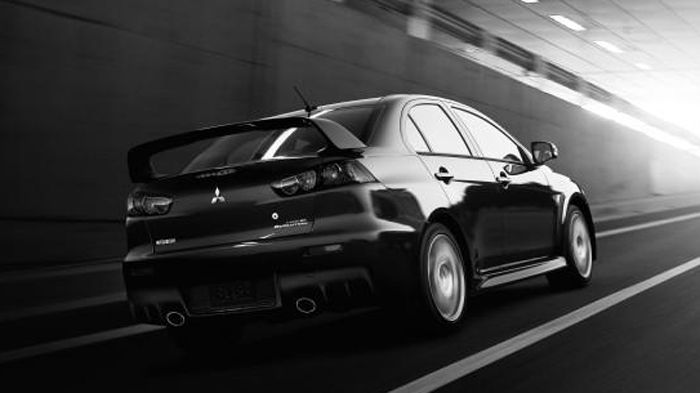 Oι εκδόσεις Evo GSR και Evo MR φέρουν απαράλλαχτο το 2λιτρο turbo μοτέρ των 295 ίππων ισχύος και των 406 Nm ροπής.