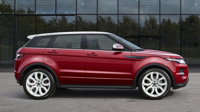 Το Range Rover Evoque SW1 στηρίζεται στην έκδοση Dynamic και το αμάξωμά του βάφεται στα χρώματα Firenze Red, Fuji White, Loire Blue, Santorini Black κ