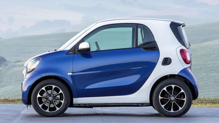 Το μήκος του Fortwo παρέμεινε αναλλοίωτο (2.965 χλστ), όμως έχει αυξημένο πλάτος κατά 100 χλστ, χαρακτηριστικό που σύμφωνα με τους ανθρώπους της Daiml