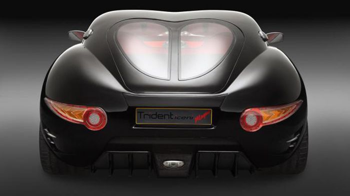 Η τιμές ξεκινούν από τα 116.900 ευρώ, ενώ το Track Pack κοστίζει επιπλέον 37.610 ευρώ, αλλά ανεβάζει την απόδοση του V8 στους 670 ίππους.