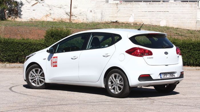 Σχεδιαστικά, το Cee`d 1,4 diesel διατηρεί 
ένα πολύ μοντέρνο, σφηνοειδές αμάξωμα, με περιμετρικές δόσεις πολυτέλειας.