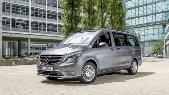 Οι νέες επιβατικές εκδόσεις Vito Tourer διακρίνονται για τον πληρέστατο εξοπλισμό άνεσης και ασφάλειας που προσφέρουν.