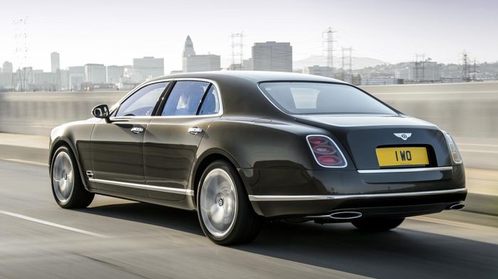 Η Mulsanne Speed κάνει το 0-100 χλμ./ώρα σε 4,9 δλ. και έχει τελική ταχύτητα 305 χλμ./ώρα.