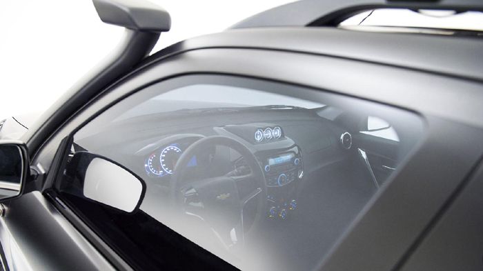 Πληροφορίες δεν έχουμε για το εσωτερικό του Chevrolet Niva. Ό,τι μπορούμε να δούμε από το κλειστό παράθυρο…