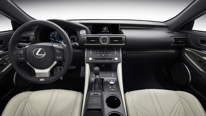 Όσον αφορά στο εσωτερικό του RC F Coupe, το «δυνατό» Lexus θα φέρει αρκετά χαρακτηριστικά από το απλό μοντέλο.