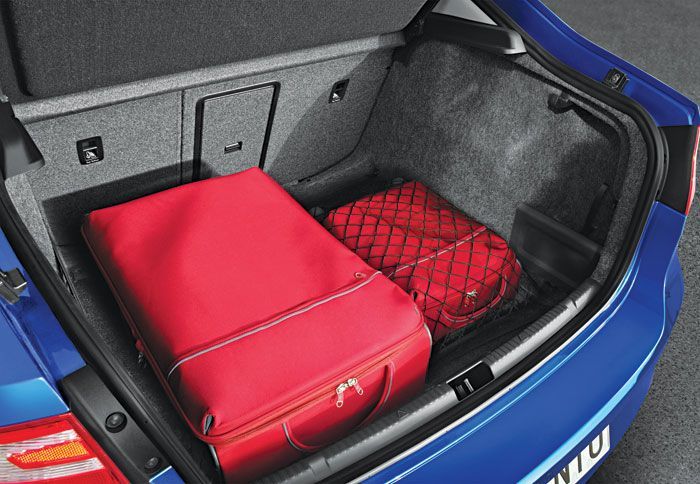 O χώρος αποσκευών είναι κορυφαίος, τόσο σε όγκο (550 λτ.), όσο και σε ευκολία φόρτωσης-εκμετάλλευσης. 