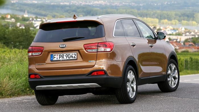 Το μήκος του νέου Sorento είναι 4.780 χλστ., το πλάτος 1.890 χλστ. και το ύψος 1.685 χλστ., ενώ το μεταξόνιό του εκτείνεται στα 2.780 χλστ.