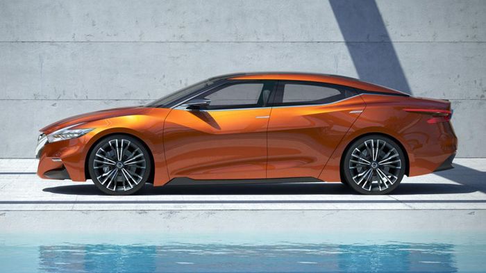 Η Nissan συνδυάζει το sedan αμάξωμα με την σπορ σχεδίαση.