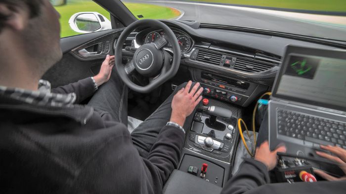 Το πρωτότυπο Audi RS7 διαθέτει ένα ειδικό GPS που υπολογίζει με ακρίβεια εκατοστού, κάτι που είναι απαραίτητο ώστε το RS7 να ορίζει τη θέση του στην π