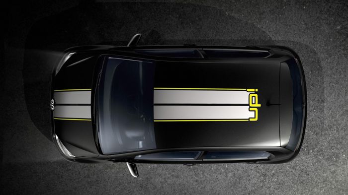 Το street up! προβάλει ένα περισσότερο σπορτίφ ταμπεραμέντο, γεγονός που γίνεται αντιληπτό οπτικά μέσω των ριγών που «κοσμούν» το καπό, την οροφή και 