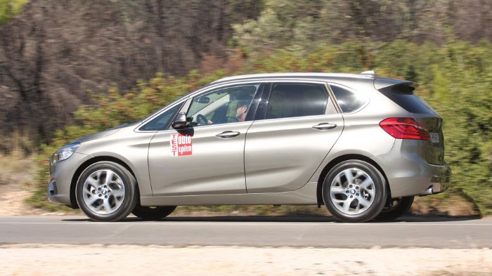 Οι κομψές και ντελικάτες γραμμές της νέας BMW Σειρά 2 Αctive είναι και ιδιαίτερα αεροδυναμικές. Το πρώτο πολυχρηστικό και προσθιοκίνητο μοντέλο της βα