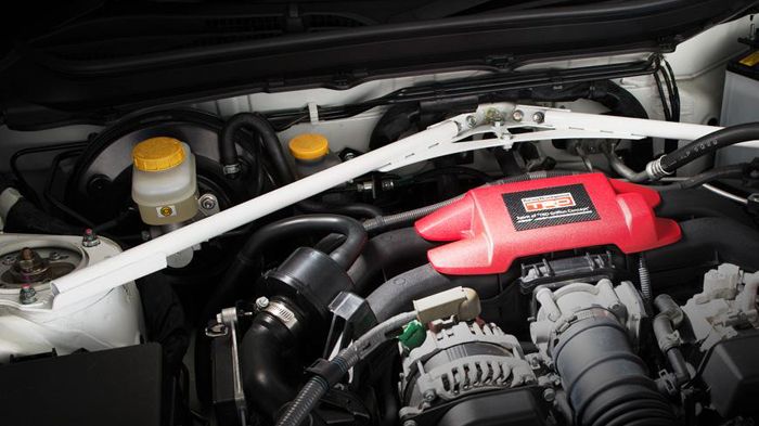 Παρόλες τις βελτιώσεις που δέχθηκε το 2λιτρο μοτέρ, η απόδοσή του παρέμεινε στους 200 ίππους και στα 205 Nm.