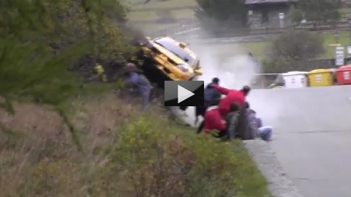 Στο Jolly Rally του Aosta Valley της Ιταλίας, ο Piero Scavone έχασε τον έλεγχο του Renault Clio Super 1600 που οδηγούσε και ανατράπηκε, περνώντας ξυστ