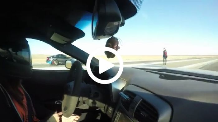 On-board λήψη από την Corvette C6 Z06, η οποία ρίχνει αρκετές «καρότσες» στο Dodge Viper.