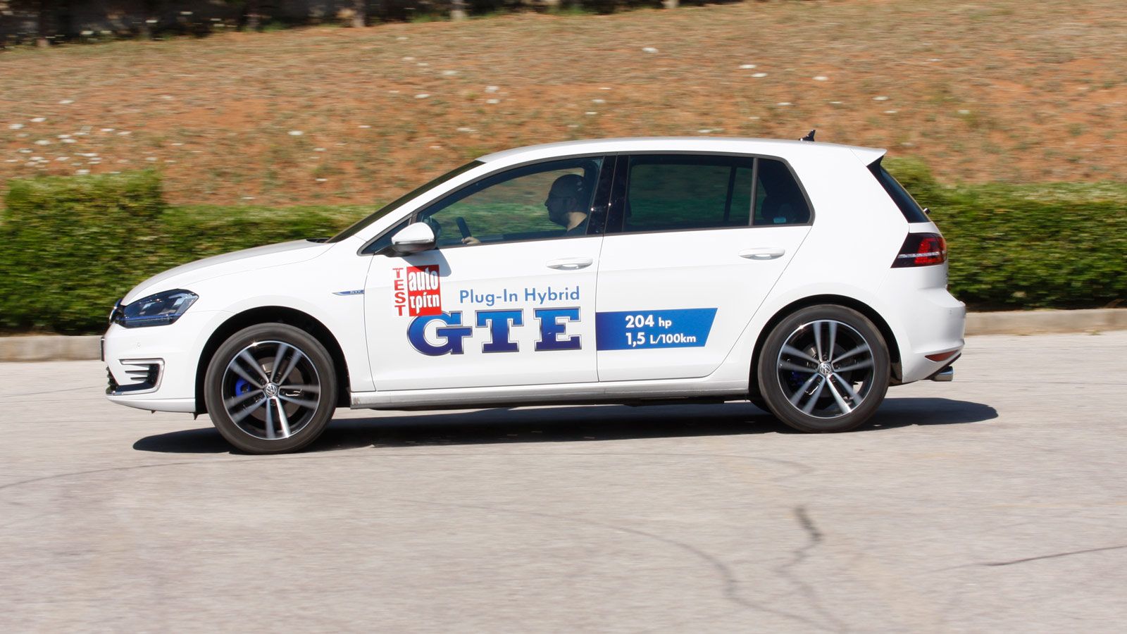 Πολύ καλή ποιότητα κύλισης διαθέτει το VW Golf GTE, με την ανάρτηση να διαμαρτύρεται μόνο σε ορισμένες εγκάρσιες ανωμαλίες.