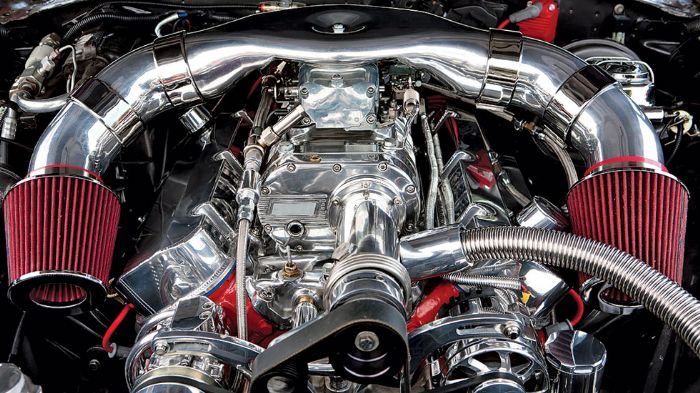 Το κέλυφος της τουρμπίνας στο εξωτερικό μέρος της είναι φτιαγμένο από χυτοσίδηρο, ενώ οι δύο φτερωτές είναι κατασκευασμένες από κεραμικό υλικό ή ατσάλ