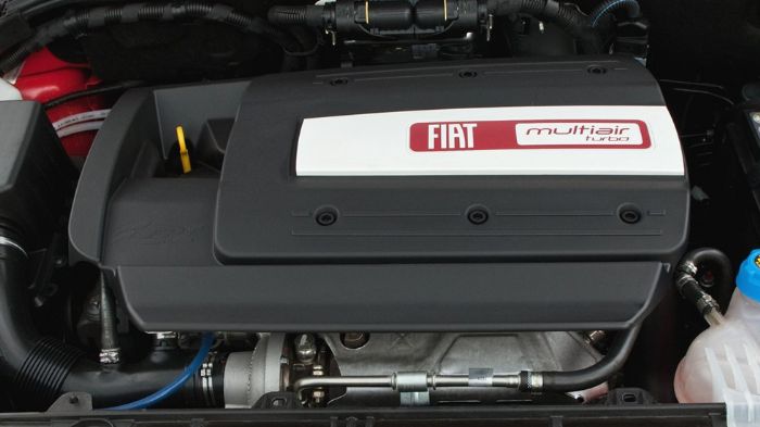 Το νέο «ανοικτό» Fiat αναμένεται να ζυγίζει λιγότερο από 1.000 κιλά και θα κινείται από μια σειρά μικρών κινητήρων. Πιθανότατα μιλάμε για διάφορες εκδ
