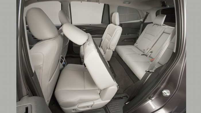 Το βασικό χαρακτηριστικό του Honda Pilot παραμένει και δεν είναι άλλο από τη δυνατότητα μεταφοράς οχτώ επιβατών.