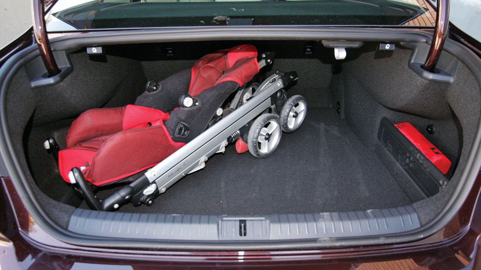 Κορυφαίος για την κατηγορία ο χώρος αποσκευών των 586 λτ.