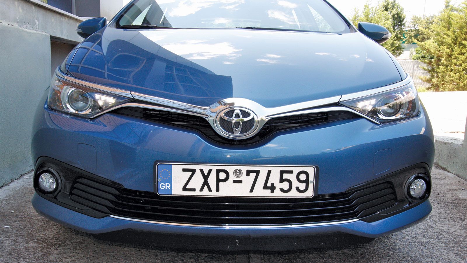 Πιο «αιχμηρό» το εμπρός μέρος του Auris.