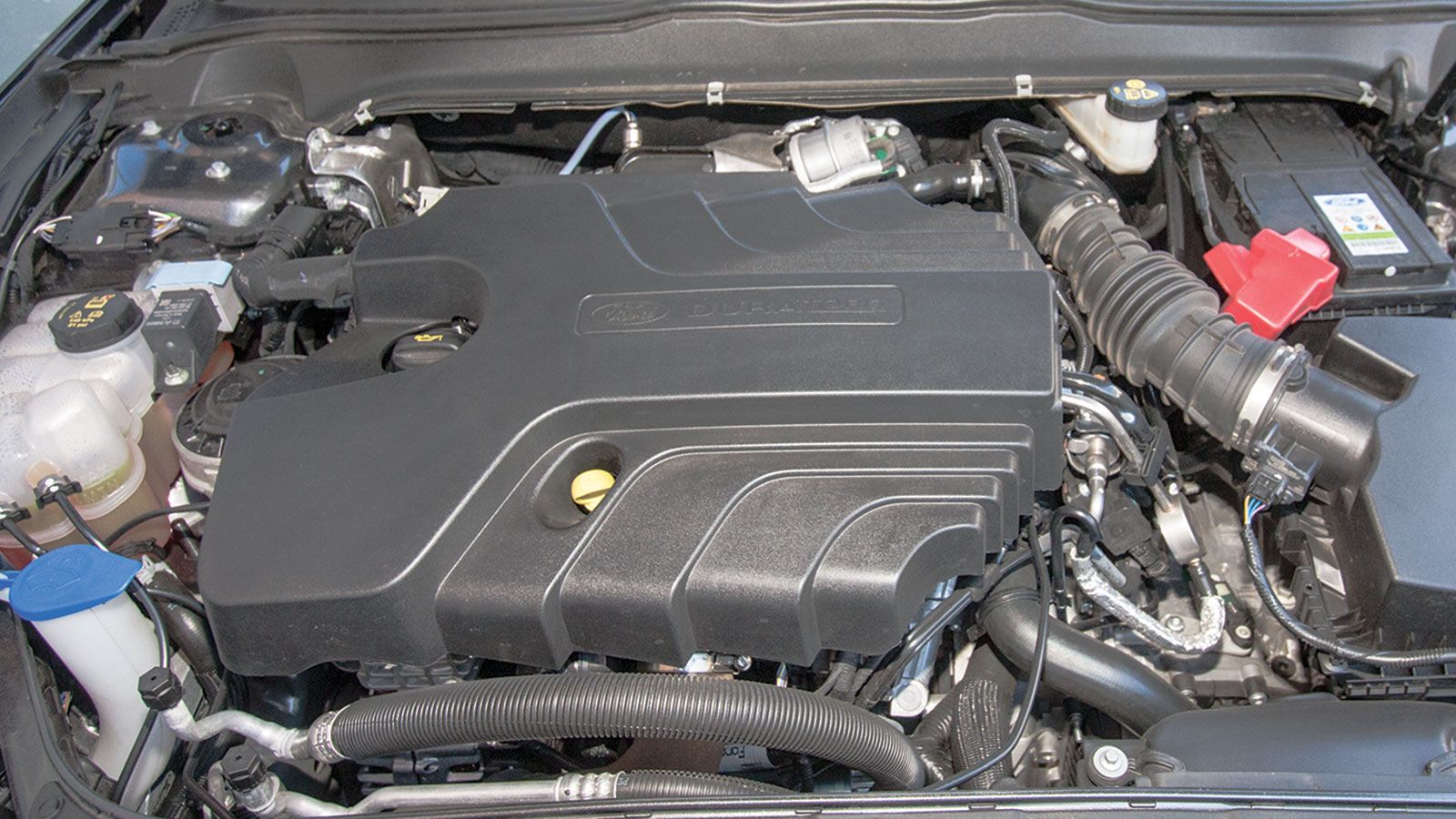 Ο 2,0 TDCi των 210 ίππων και 450 Nm έχει εξαιρετικές επιδόσεις και συνδυάζονται άψογα με το αυτόματο κιβώτιο.
