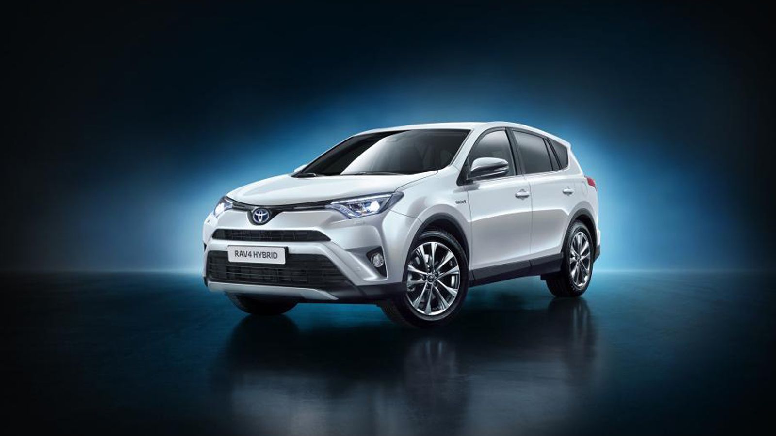 Το Toyota RAV4 Hybrid εξοπλίζεται με ένα υβριδικό σύστημα, αποτελούμενο από έναν κινητήρα βενζίνης 2,5 λτ., ο οποίος συνεργάζεται με δυο ηλεκτροκινητή