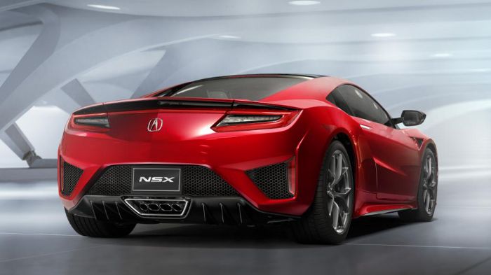 Δύο από τους ηλεκτροκινητήρες βρίσκονται μπροστά βοηθώντας στο κράτημα, με τον τρίτο να εδράζεται πίσω, ανάμεσα από το μοτέρ βενζίνης και το νέο 9άρι 