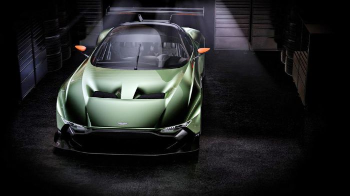 Το εν λόγω supercar φέρει διαφορικό περιορισμένης ολίσθησης, ανθρακονημάτινο άξονα μετάδοσης και σοφιστικέ ημιαξόνια μαγνησίου.
