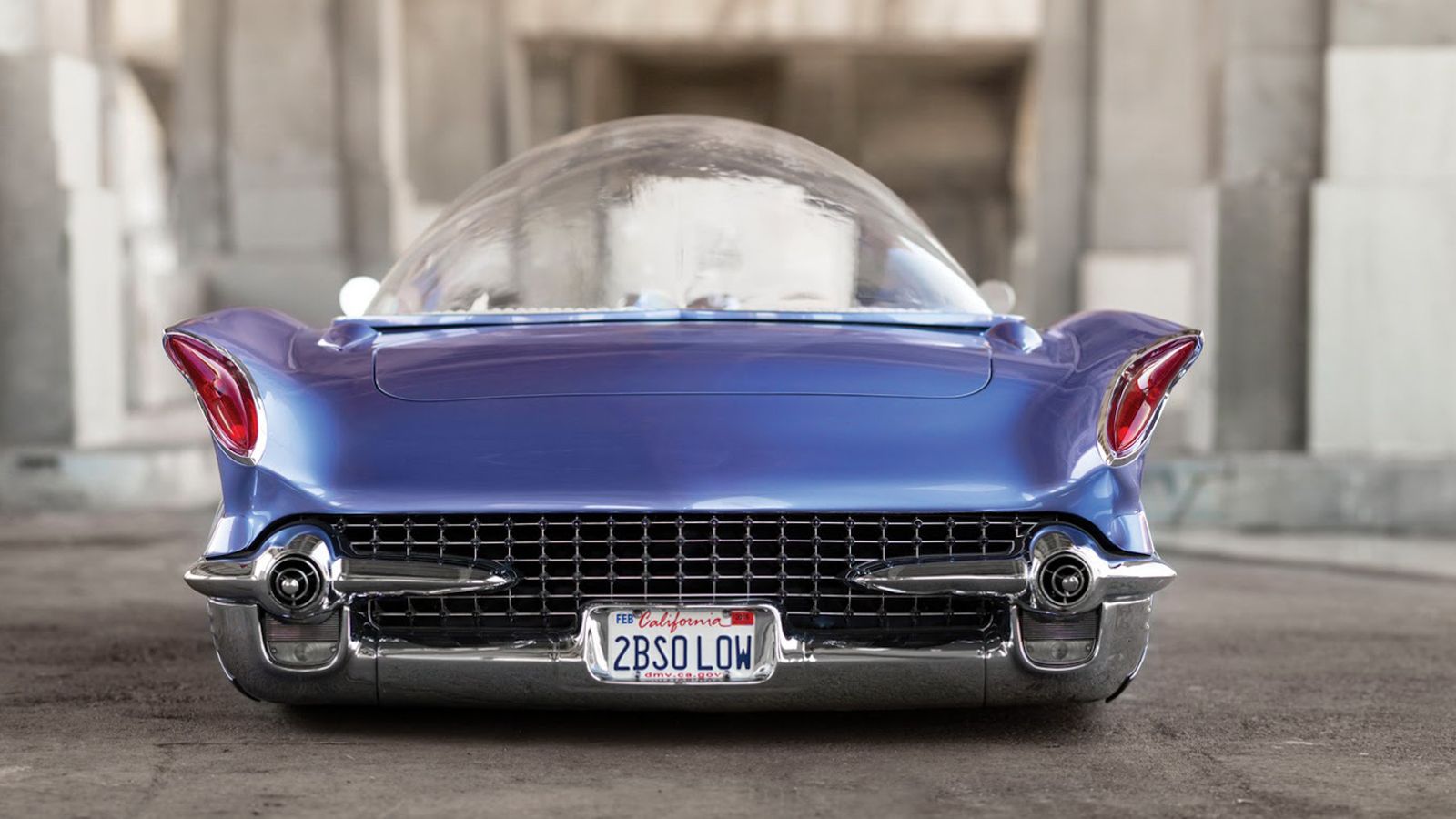 Φοβερό το πίσω μέρος. Θυμίζει εξωγήινο όχημα.