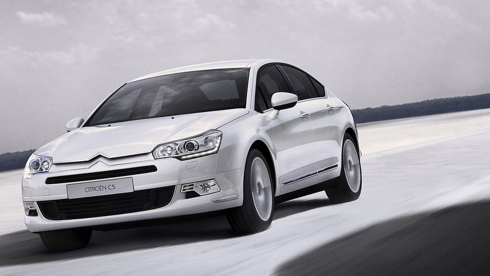 Αλλαγές έφερε η αναβάθμιση του C5 με νέο σύστημα πολυμέσων και νέα μοτέρ.