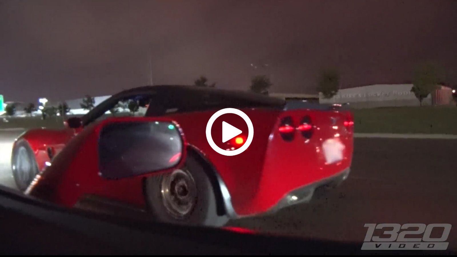 Δύο Corvette μαλώνανε…