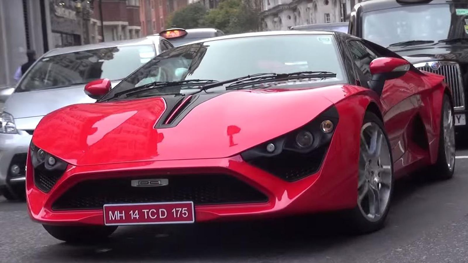 Η DC Avanti τράβηξε τα βλέμματα πάνω της, όταν εμφανίστηκε στην αγγλική πρωτεύουσα.	