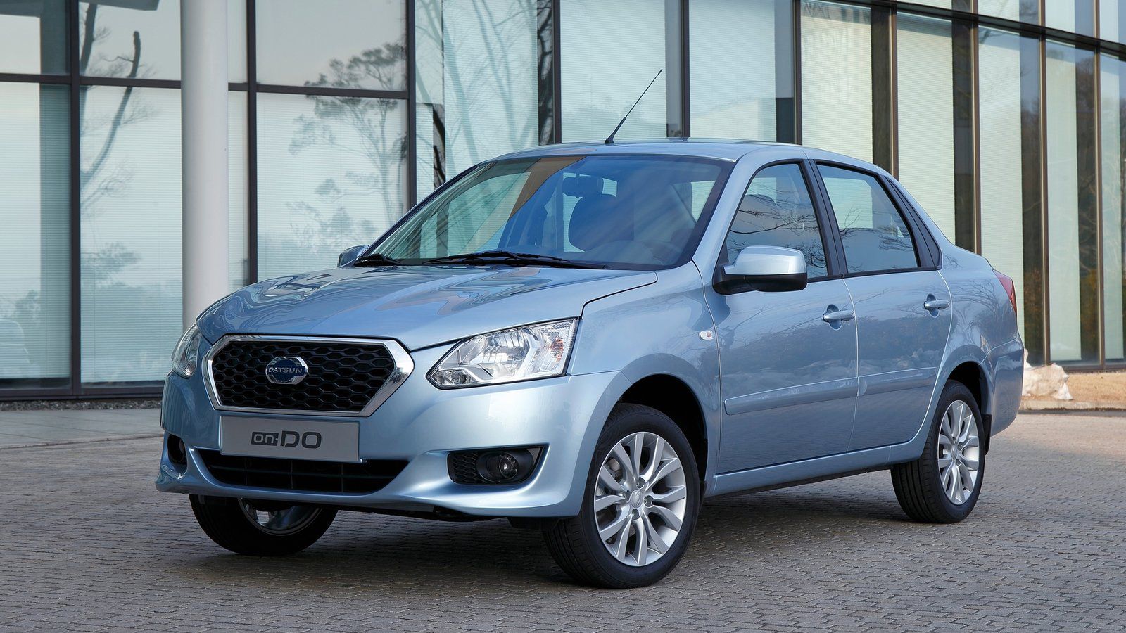 Στη Ρωσία, οι 37 dealers της Datsun πωλούν 5.000 Do (φωτό) κάθε μήνα, βάζοντας το όχημα στην 7η θέση των best sellers και την Datsun στη 12η θέση της 