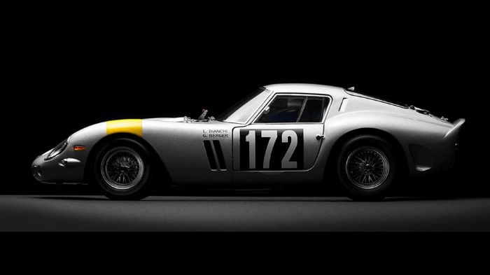 Αποτίει φόρο τιμής στην ομάδα Ecurie Francorchamps και στην 250 GTO, με την οποία οι Lucien Bianchi και Georges Berger κέρδισαν το 1964 στον αγώνα Tou