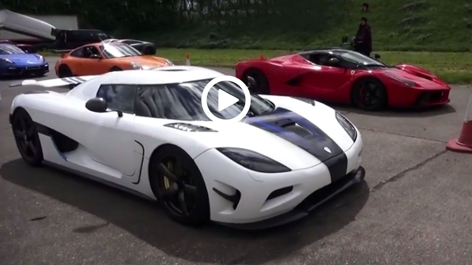 Ferrari LaFerrari και Koenigsegg Agera στήνονται για την απόλυτη κόντρα. Ποιος θα βγει νικητής;