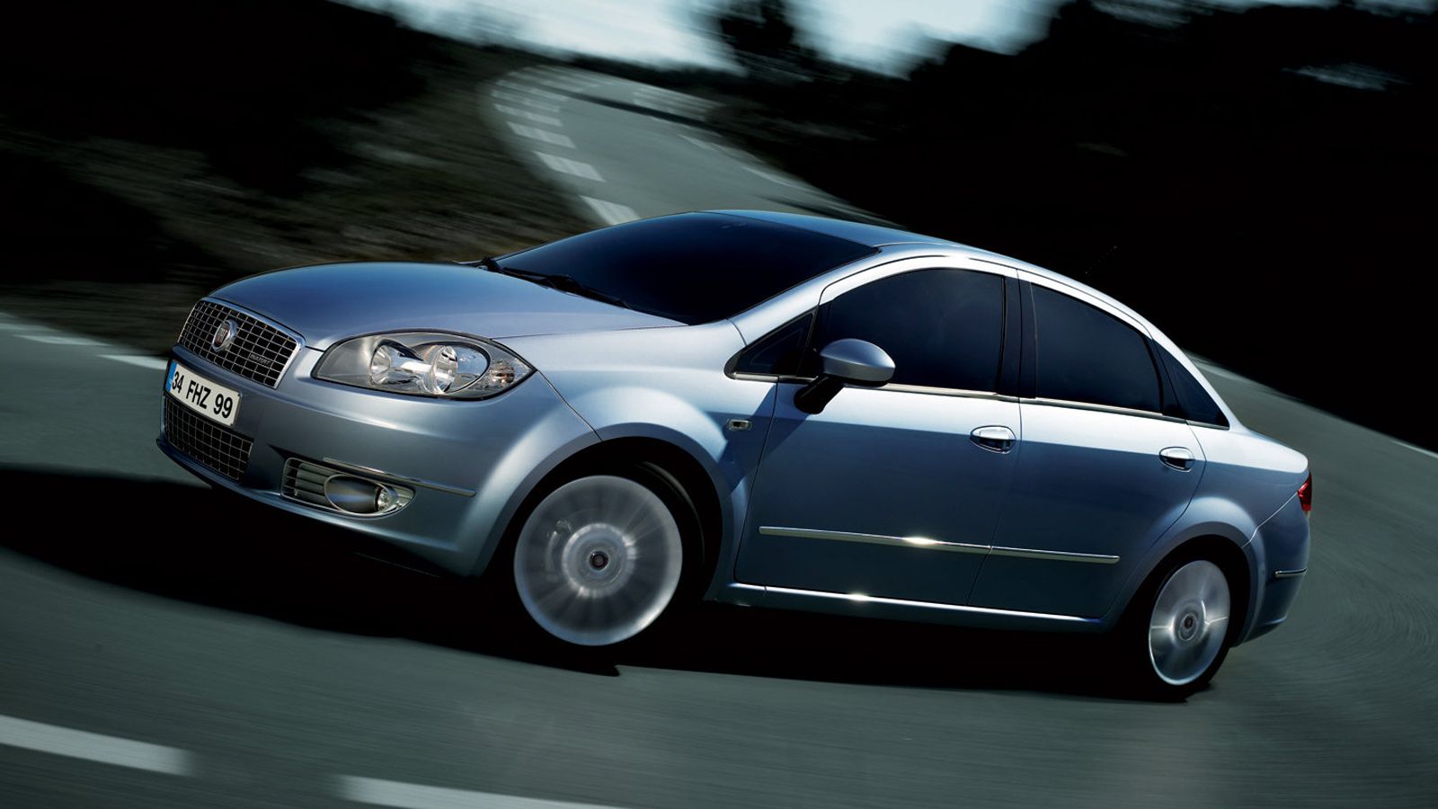 Το νέας γενιάς Fiat Linea θα παρουσιαστεί στις 21 Μαΐου στην έκθεση της Κωνσταντινούπολης και η διάθεσή του θα ξεκινήσει το Νοέμβριο από την Τουρκία.
