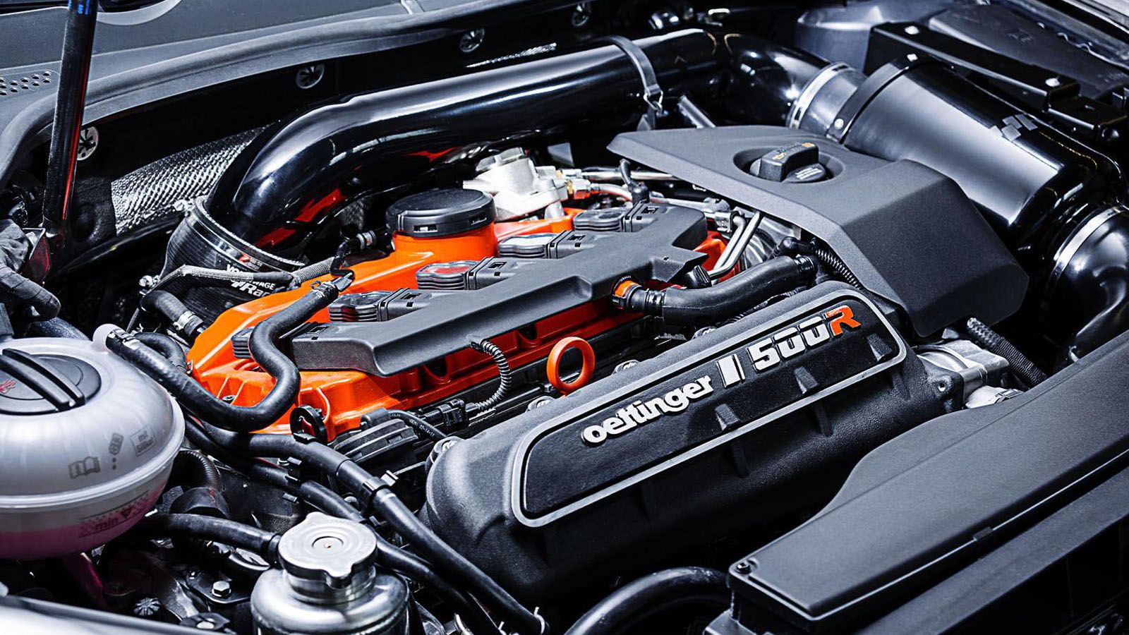 Το μοτέρ αποδίδει 520 ίππους και εμφανισιακά είναι άρτιο.