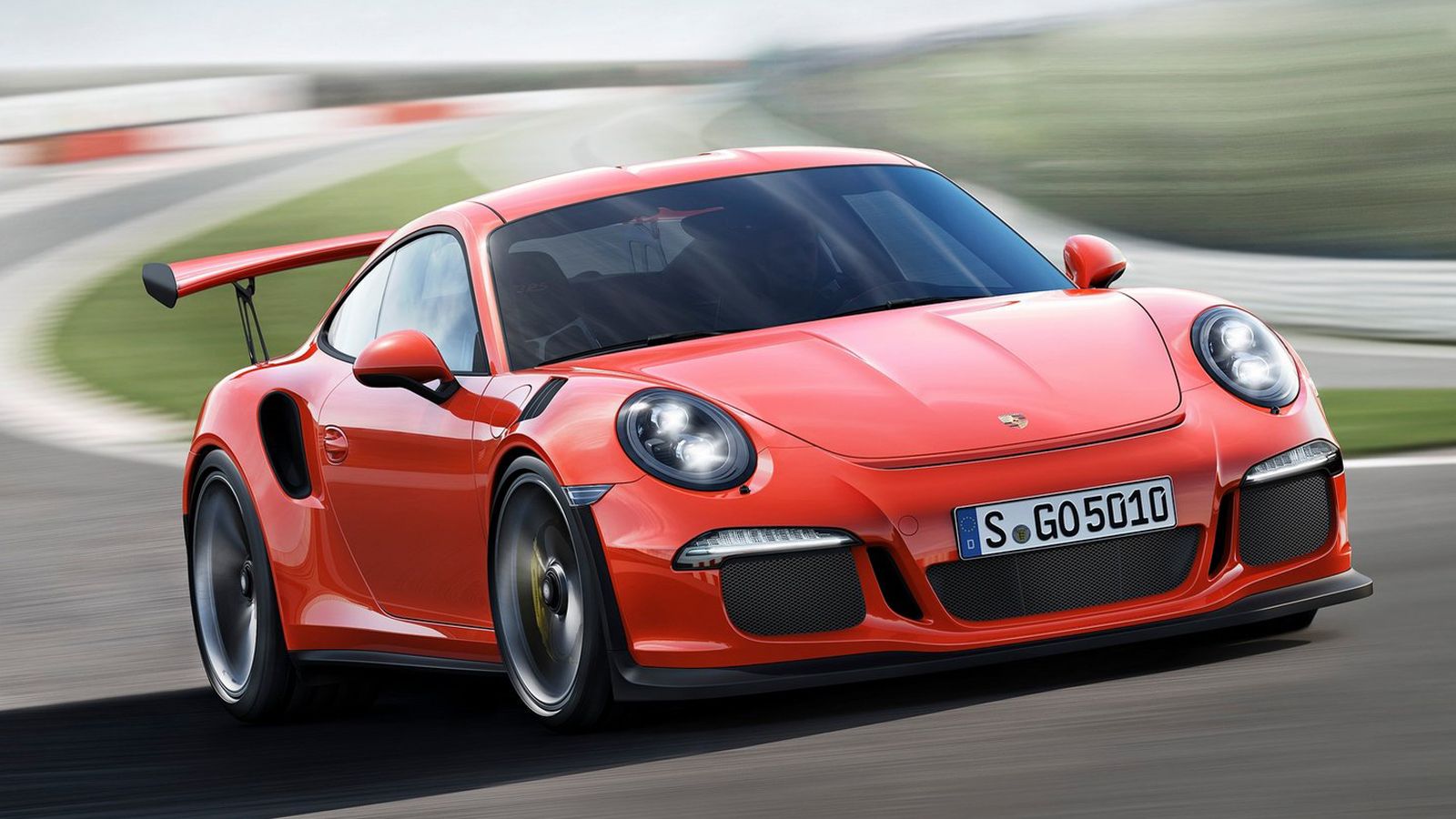 Η ανανεωμένη εκδοχή της Porsche 911 θα αποκτήσει πιθανότατα το 2018 μια ατμοσφαιρική, σκληροπυρηνική, έκδοση GT2 RS (στη φωτό η νέα 911 GT3 RS).