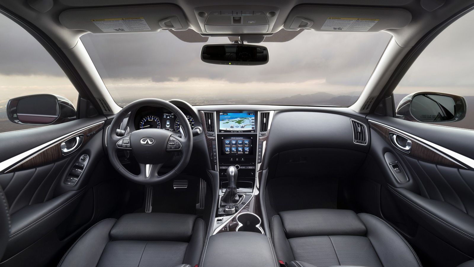 Το ανανεωμένο Q50 είναι το πρώτο μοντέλο της Infiniti που εφοδιάζεται με τη δεύτερη γενιά του συστήματος διεύθυνσης Direct Adaptive Steering.