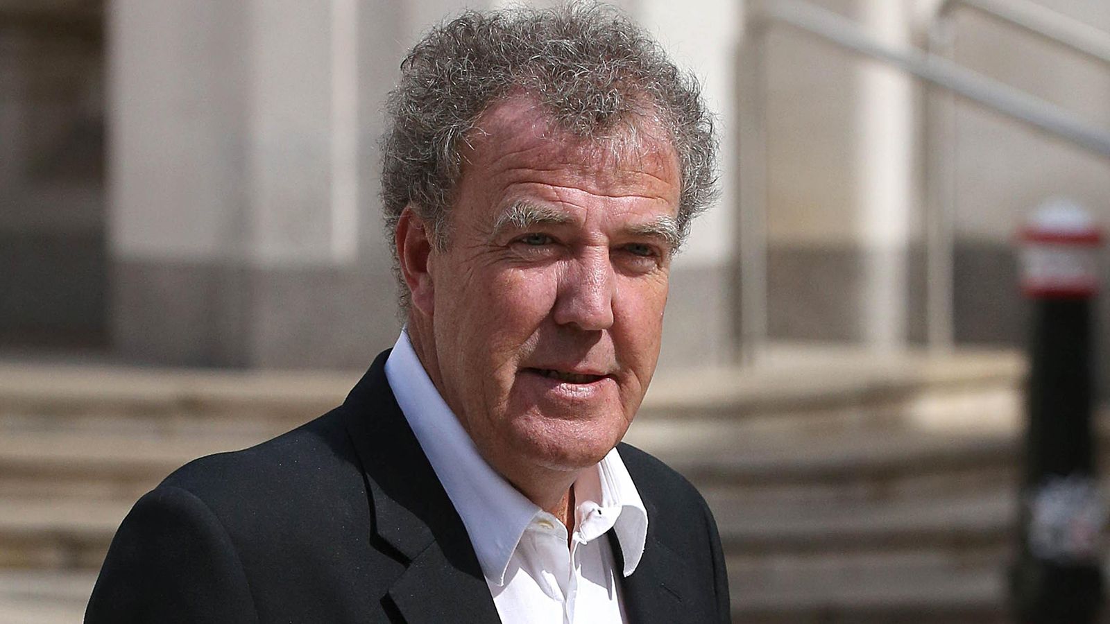 Δική του εκπομπή φέρεται να ετοιμάζει ο Clarkson στο Netflix. Μήπως να πάρει μαζί του τους πιστούς του φίλους May και Hammond που δεν θέλουν να συνεχί