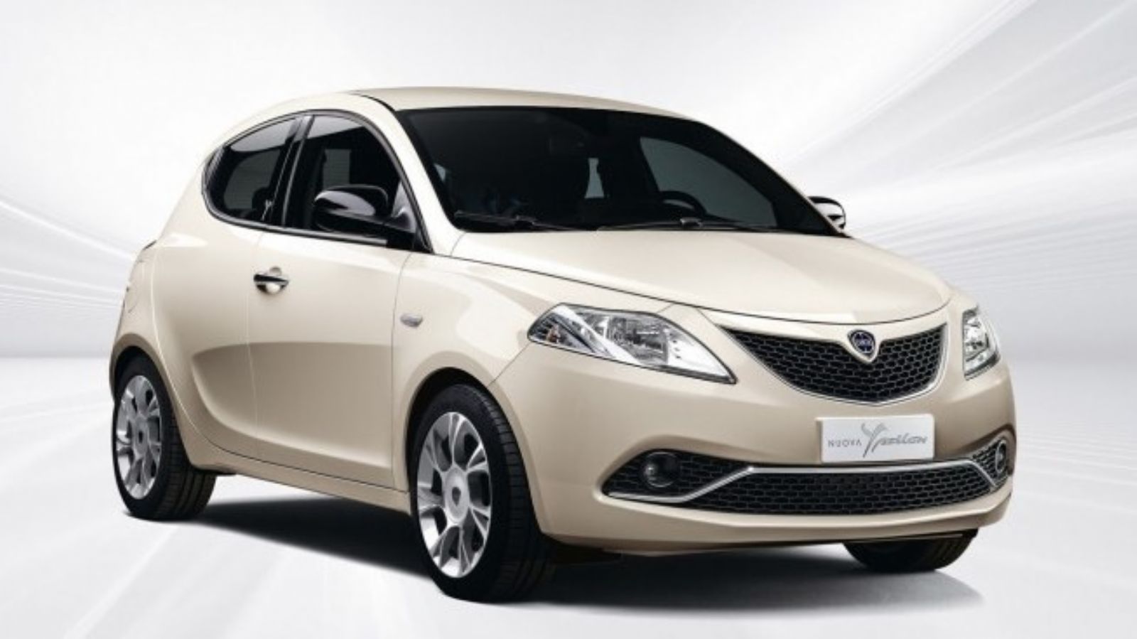 Αυτή είναι η ανανεωμένη έκδοση της Lancia Ypsilon. Βρείτε τις διαφορές...