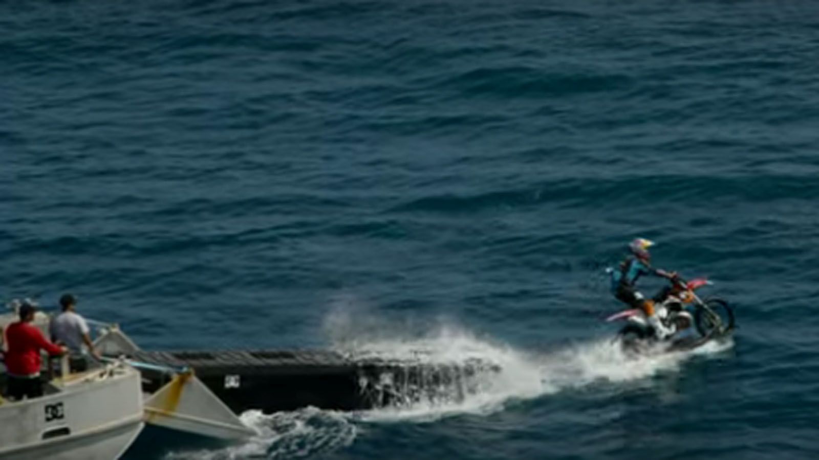 Ας δούμε πως ο Robbie Maddison και η ομάδα του έκαναν το video θαύμα.