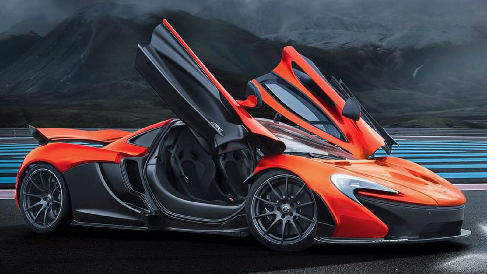 ΜcLaren με γυμνό carbon