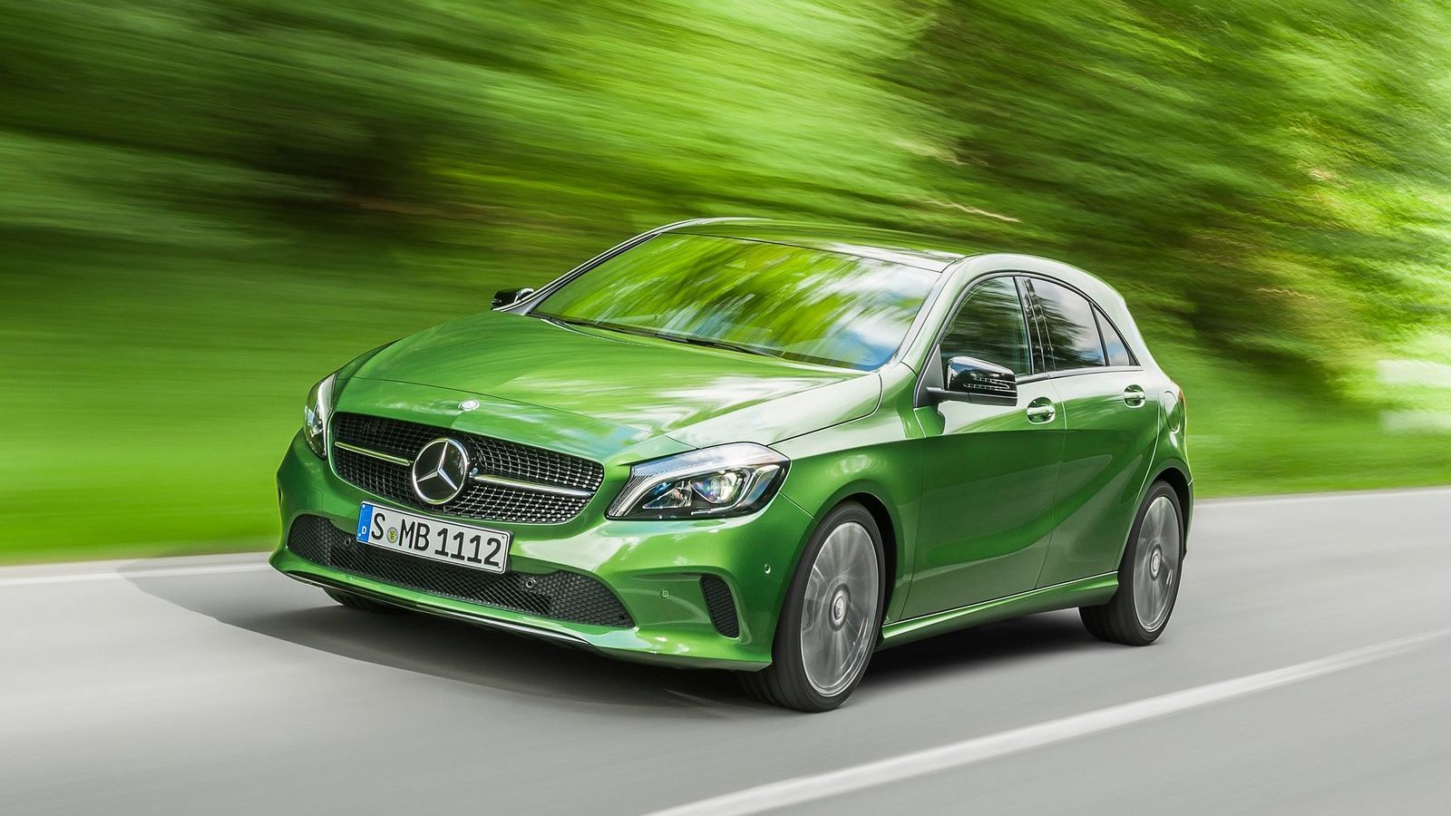 Οι αισθητικές αλλαγές της ανανεωμένης A-Class είναι περιορισμένης έκτασης. Σύμφωνα με τους ανθρώπους της Mercedes «ομάδα, που κερδίζει, δεν την αλλάζε