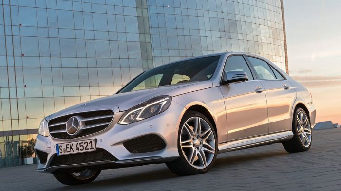 H νέα E 220 BlueTEC 4MATIC θα διαθέτει κίνηση και στους 4 τροχούς, ενώ θα εφοδιάζεται με το 2,2 λτ. 4κύλινδρο diesel μοτέρ που έχει ισχύ 170 ίππους κα