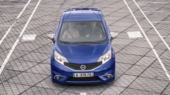 Στάνταρ είναι και το Dynamic Styling Pack που συνίσταται στους σπορ προφυλακτήρες, στη μαύρη γυαλιστερή γρίλια της μάσκας, στα φωτιστικά σώματα με μαύ